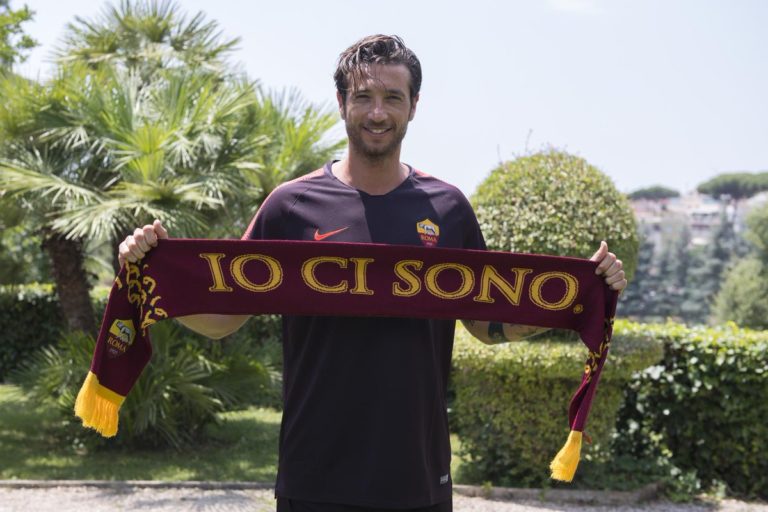 Football: Experienced goalkeeper Antonio Mirante joins Roma
