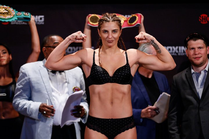 Boxing: Christina Hammer wins in her US debut