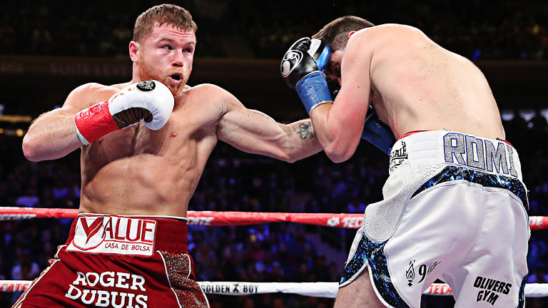 Canelo Alvarez wants to fight Callum Smith at Wembley stadium in front of 90,000 fans