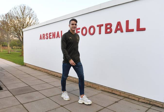 Arsenal confirm loan signing of Denis Suarez