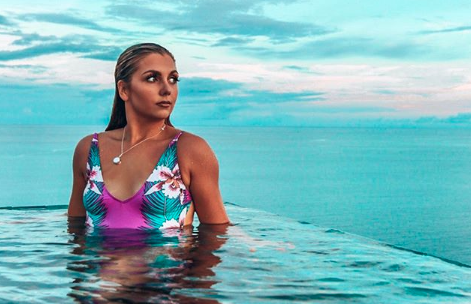 Fabulous pictures of Amber Hill