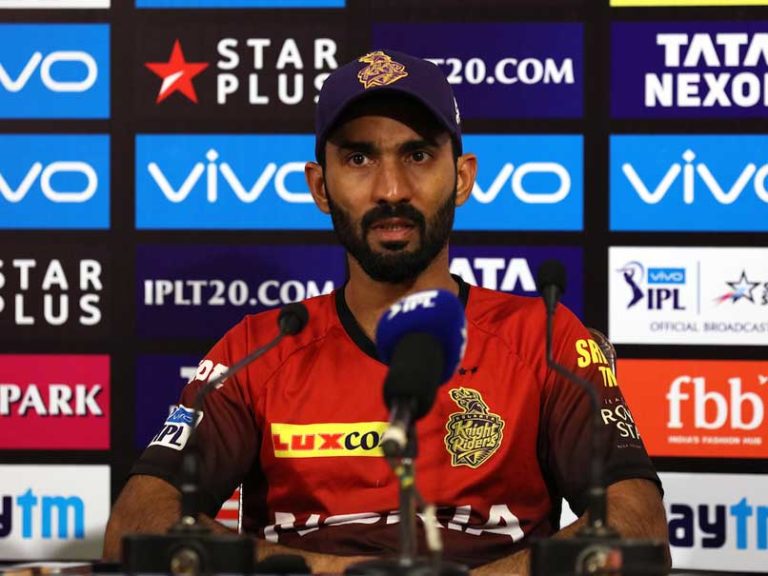 Dinesh Karthik unconditionally apologises to BCCI after violating his contract