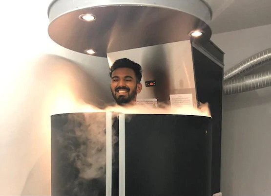 Netizens troll KL Rahul for posting ‘chilling’ picture