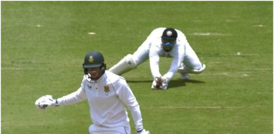 Dean Elgar met match officials to clarify controverisal van der Dussen dismissal