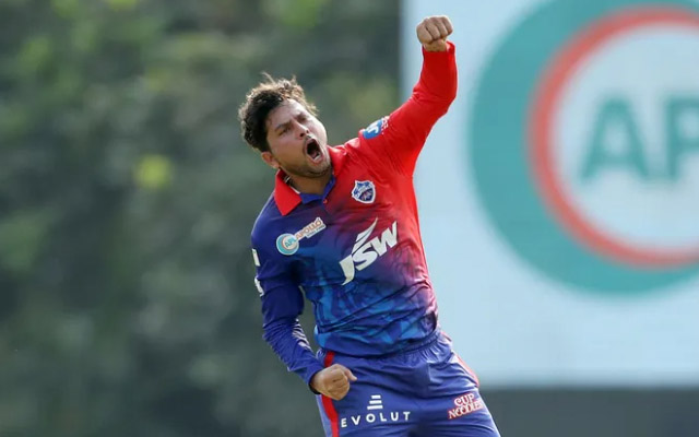 "He feels that surety of playing matches" - Axar Patel on Kuldeep Yadav's promising debut for DC 