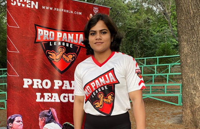 IITians humbled after failing to defeat female arm wrestler Chetna Sharma