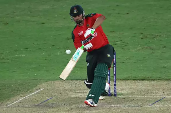 Simmons complains about his bad shot selection as Bangladesh loses